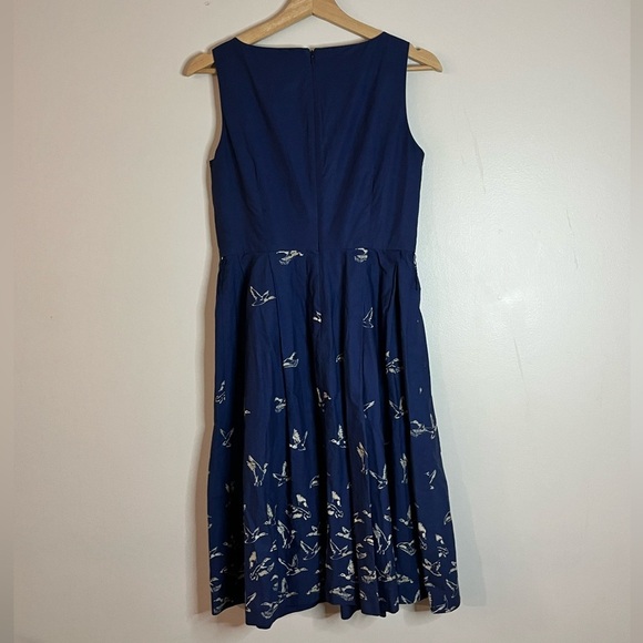 L.L. Bean Signature Blue Sleeveless Fit & Flare Midi Dress w/ Bird Print Size 0 - Picture 9 of 16